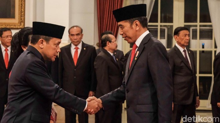 Laksdya Aan Kurnia dilantik Presiden Jokowi sebagai Kabakamla (Foto: Andhika Prasetia/detikcom)