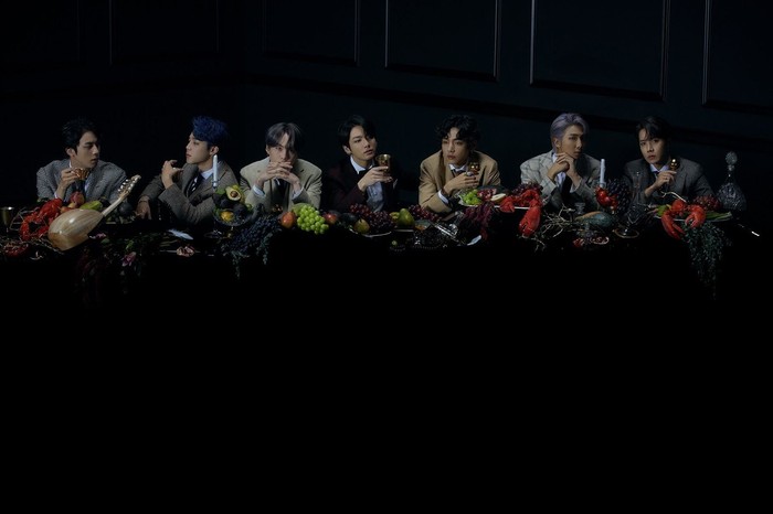 BTS Foto konsep BTS untuk album 'Map of The Soul: 7'.