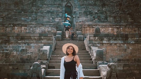 Potret Liburan Marion Jola, Borobudur Sampai Ubud