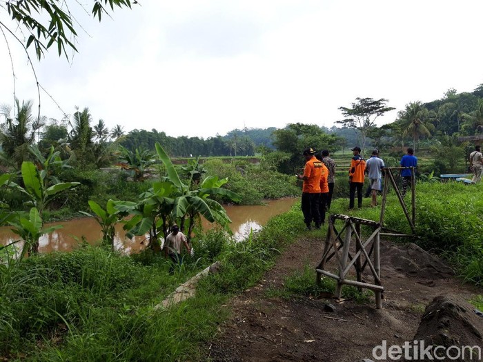 Mbah Joko hilang diduga hanyut di Sungai Pepe Boyolali, Rabu (12/2/2020).