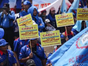 Buruh Dapat Bonus 5 Kali Gaji, Menaker: Sebagai Penghargaan