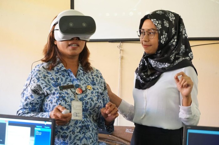 Millealab adalah platform perangkat lunak berbasis cloud-computing bernama Millealab untuk membantu guru membuat konten bahan ajar VR mereka sendiri tanpa harus coding dan memakai computer yang canggih.