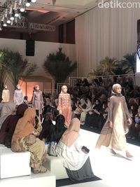Heaven Lights Gelar Fashion Show Busana Muslim Perdana