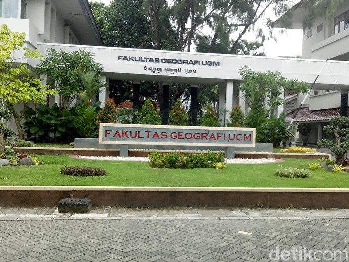 Gedung Fak Geografi UGM
