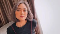 Lewat unggahan Instagramnya, penyanyi Marion Jola diketahui sempat berlibur ke DI Yogyakarta pekan lalu. Hal itu tampak dari lokasi di caption fotonya (@lalamarionmj/Instagram) Lewat unggahan Instagramnya, penyanyi Marion Jola diketahui sempat berlibur ke DI Yogyakarta pekan lalu. Hal itu tampak dari lokasi di caption fotonya (@lalamarionmj/Instagram)