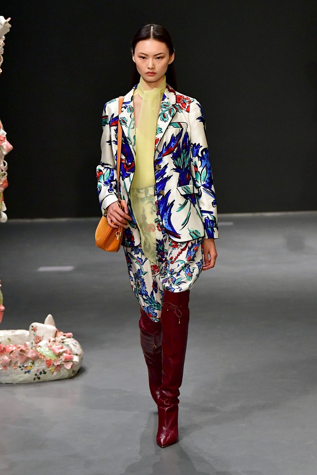 Fashion show Tory Burch fall/winter 2020 di New York Fashion Week 2020 yang digelar di Galeri Seni Sotheby, New York, Minggu [9/2/2020]. Photo by Slaven Vlasic/Getty Images.