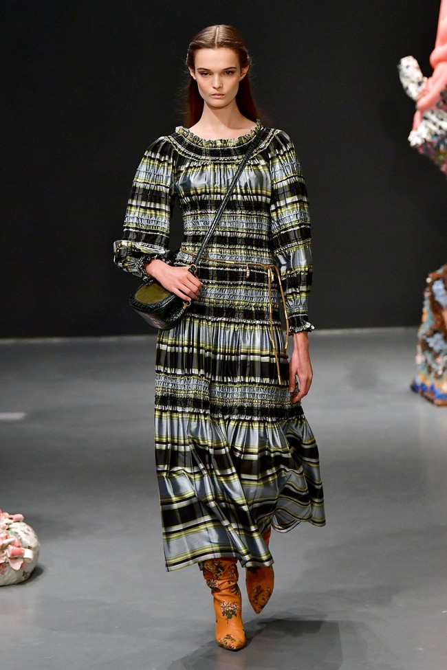 Fashion show Tory Burch fall/winter 2020 di New York Fashion Week 2020 yang digelar di Galeri Seni Sotheby, New York, Minggu [9/2/2020]. Photo by Slaven Vlasic/Getty Images.