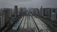 Transportasi publik di kawasan Wuhan, Provinsi Hubei, China, bahkan masih ditutup. Getty Images.