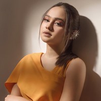 Paras blasteran yang dimiliki Syifa Hadju memang seringkali membuat netizen terkecoh. Sebenarnya Syifa sendiri asli Indonesia loh dan nggak punya darah keturunan bule. Foto: Istimewa