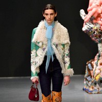 Fashion show Tory Burch fall/winter 2020 di New York Fashion Week 2020 yang digelar di Galeri Seni Sotheby, New York, Minggu [9/2/2020]. Photo by Slaven Vlasic/Getty Images.