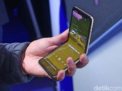 Menggenggam Galaxy Z Flip, Ponsel Layar Lipat Imut Harga Rp 21 Juta