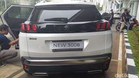 Spesifikasi Peugeot 3008 dan Peugeot 5008 yang Lebih Murah