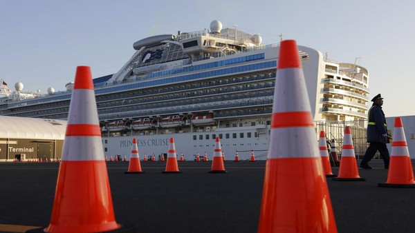 Kini 218 Orang Positif Virus Corona di Kapal Pesiar Jepang