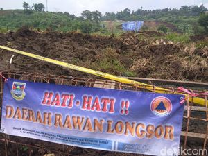 PVMBG Masih Kaji Penyebab Longsor di Pinggir Tol Purbaleunyi