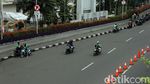 Priiitt... Polisi Tilang Pemotor Nakal di Kalibata