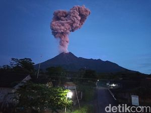Merapi Erupsi, Kemenhub Alihkan Penerbangan dari Bandara Solo