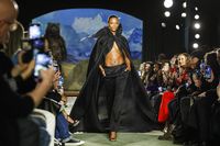 Koleksi Fall 2020 rancangan Brandon Maxwell.