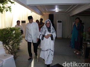 Cucu Soeharto Gelar Pengajian Jelang Nikahi Pramugari