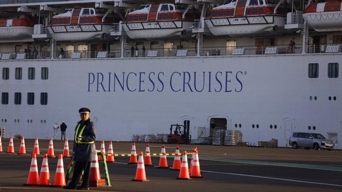 Jumlah Orang Terinfeksi Virus Corona di Kapal Pesiar Jepang Bertambah Jumlah orang yang positif virus corona di kapal pesiar Diamond Princess di Jepang bertambah jadi 218 orang. Sebelumnya diketahui ada 175 orang positif virus itu