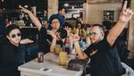 Baru Jadi Ayah, Pose Febrian Nindyo saat Kulineran Tetap Keren