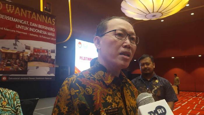 Pimpinan Setjen Wantannas Laksdya TNI Achmad Djamaludin