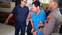 Saat dikeluarkan dari sel tahanan Polres Banjarnegara, Kirah tampak dituntun oleh dua polisi, jalannya terlihat pincang. Kedua kakinya terpaksa ditembak karena Kirah berusaha melarikan diri.