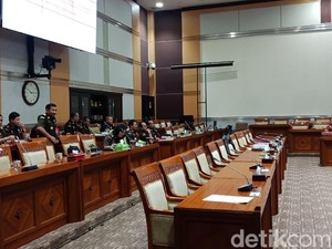 Ini yang Dijelaskan Jampidsus dalam Rapat Panja Jiwasraya Komisi III