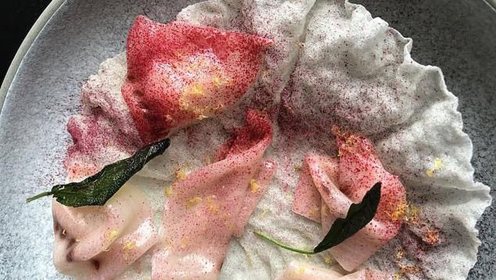 Menu Valentine dengan mawar kering