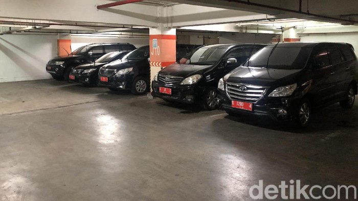 Penampakan mobdin milik Bapenda Jabar
