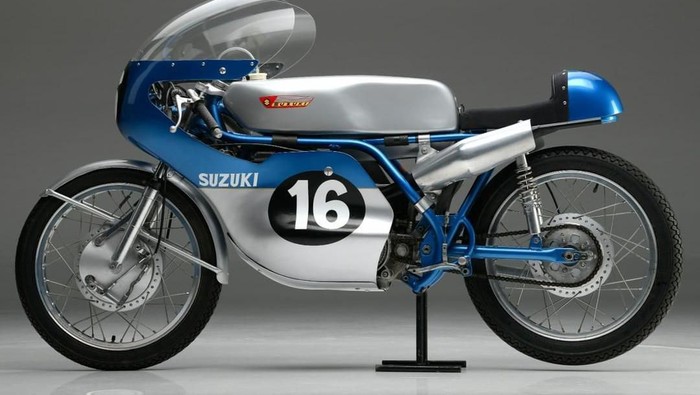 Motor 2 Tak Suzuki MotoGP