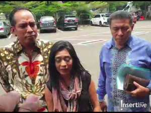 Datangi Polres, Karen Pooroe Berharap Keadilan untuk Anaknya