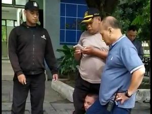 Diduga Mau Curi Motor, Pria Gangguan Jiwa Nyaris Dimassa Mahasiswa