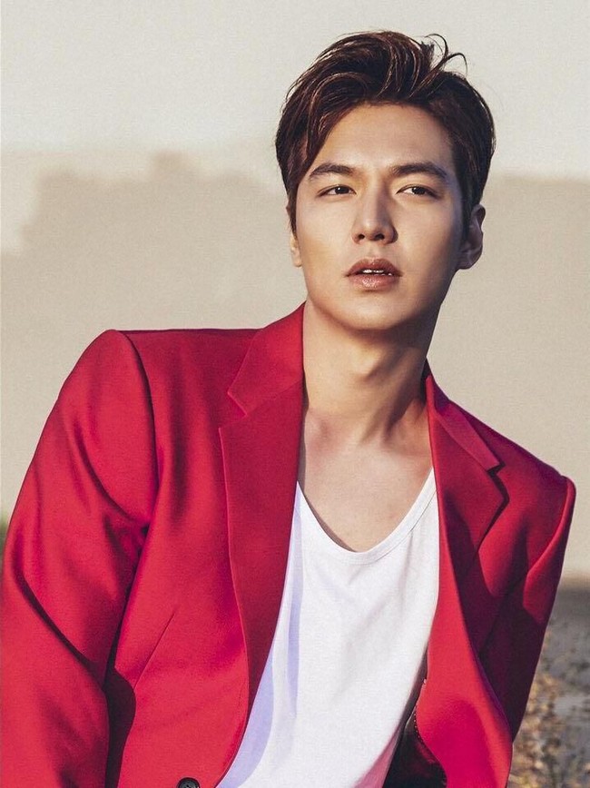 Salah satu aktor Korea Selatan paling kaya, Lee Min Ho juga mendapat bayaran tinggi untuk membintangi drama Korea. Ia mematok harga USD 62 ribu atau sekitar Rp 926 juta per episode. Foto: Instagram