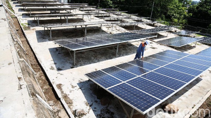 Untuk meningkatkan kapasitas dan kebutuhan listrik di Pulau Gili Trawangan, Mataram, Nusa Tenggara Barat, PLN mengembangkan listrik tenaga surya dengan kapasitas pasokan 200 kWp + 400 kWp.