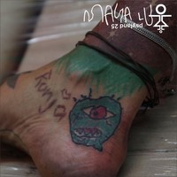 Maya Lu pun bisa dikatakan seorang seniman tato yang sulit ditemui. Ibunya mengaku jika Maya hanya bekerja sesuai mood. Selayaknya anak-anak, terkadang Maya menolak untuk mentato meski ia sudah mendesain gambarnya. Jika begitu, tak jarang Lily harus mencari orang lain.Foto: Instagram @maya_lu_psyland_25