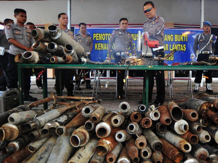 Knalpot Brong Berakhir di Mesin Potong