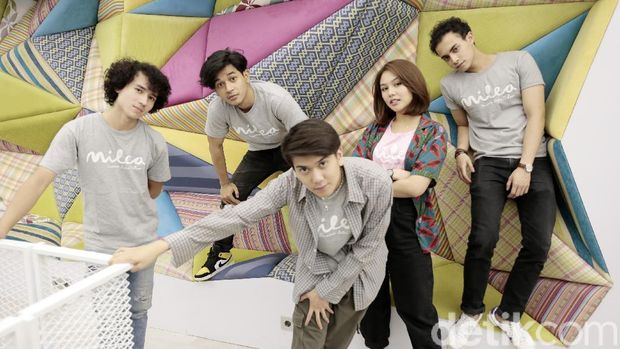 Para pemain film Milea: Suara dari Dilan.
