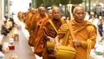 Lantunan Doa dari Biksu dan Warga di Lokasi Penembakan Thailand