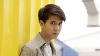 Dalam kesempatan tersebut Iqbaal sempat ditanyakan jika tak menjadi Dilan, siapakah karakter yang akan dipilihnya.