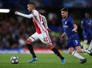 Hakim Ziyech Merapat ke London Barat, Ini Gol Cantiknya ke Gawang Chelsea