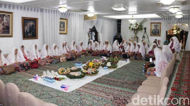 Cucu Soeharto Gelar Pengajian Jelang Nikahi Pramugari