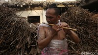 Mereka menilai revitalisasi itu justru merusak cagar budaya yang sudah ada.