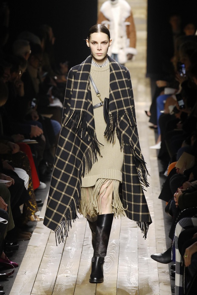 Fashion show Michael Kors menampilkan koleksi musim dingin di New York Fashion Week 2020, New York, Rabu [12/2/2020]. Photo by JP Yim/Getty Images.