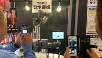 Untuk membuat si robot bartender, diperlukan dana sebesar USD 82 ribu (setara Rp 1,1 Miliar). Dana itu setara dengan rata-rata gaji selama 3 tahun seorang bartender di Jepang. (Reuters)