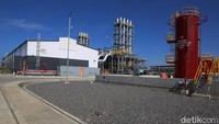Energi panas dan uap dari gas buang hasil pembakaran di gas engine (PLTMG) digunakan untuk menghasilkan uap yang digunakan sebagai fluida kerja pada turbin (PLTU), dengan cara memanaskan air di HRSG (Heat Recovery Steam Generator).