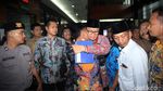 Ekspresi Imam Nahrawi Didakwa Terima Suap Rp 11,5 Miliar