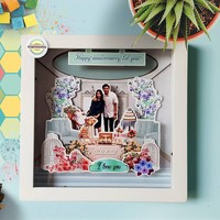Scrapframe ini juga bisa jadi pilihan. Scrapframe adalah pajangan dinding dengan berbagai macam hiasan ornamen yang dirangkai dalam 1 frame 3D. Cocok untuk kado sahabat, pacar, dan keluarga. Kado ini bisa kamu pesan dengan harga Rp 80.000. Foto: Instagram