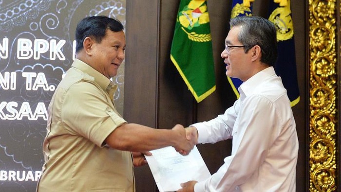 Menhan Prabowo Terima BPK