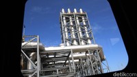 Pembangkit Listrik Tenaga Mesin Gas dan Uap (PLTMGU) Lombok Peaker yang memiliki kapsitas 150 MW terletak di Tanjung Karang, Ampenan, Mataram, NTB. 