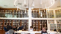 Perpustakaan Erasmus Huis berada di kawasan Kuningan, Jakarta Selatan. Perpustakaan ini berada di dalam Kedutaan Belanda, tepatnya di Jalan H. Rasuna Said Blok C No.3. Kuningan Timur. (Grandyos Zafna/detikcom)
